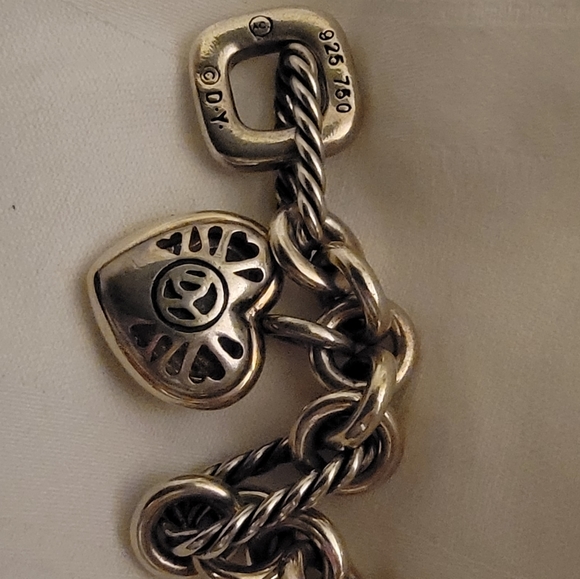 David Yurman Cable Heart Bracelet - Picture 3 of 6